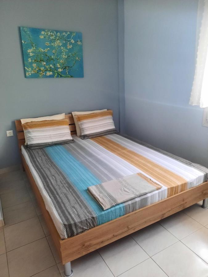 Park View Apartment In Paralia Dionisiou Buitenkant foto